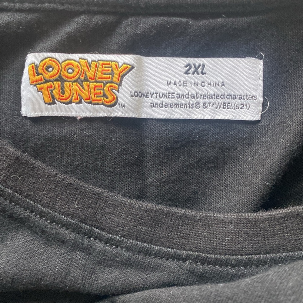 Looney Tunes T Shirt with embroidered Bugs Bunny - Picture 2 of 6